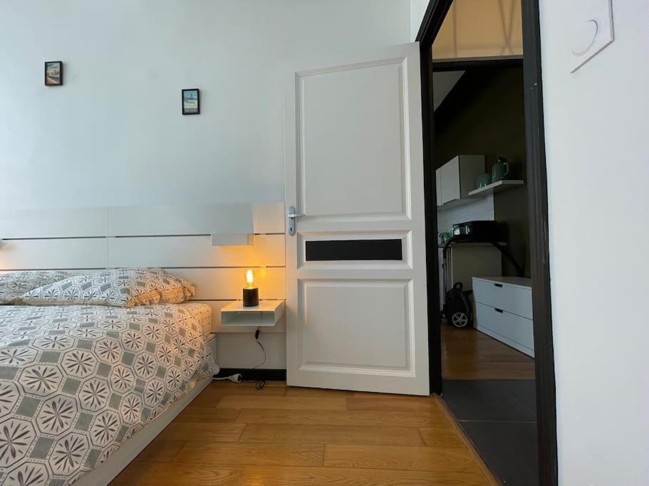 L'Appartement Tomey Avec Parking カルカソンヌ エクステリア 写真