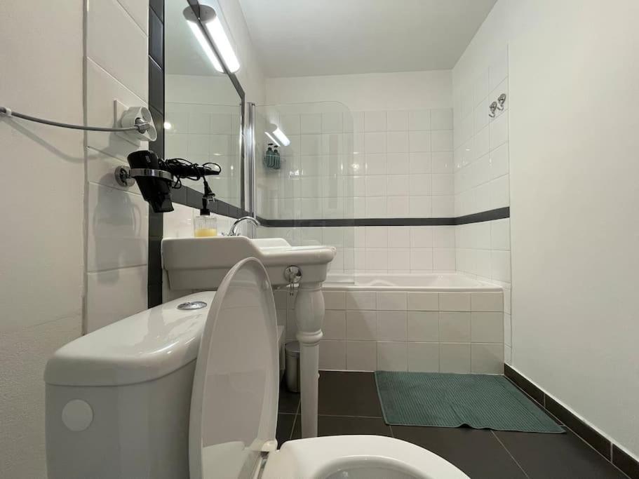 L'Appartement Tomey Avec Parking カルカソンヌ エクステリア 写真