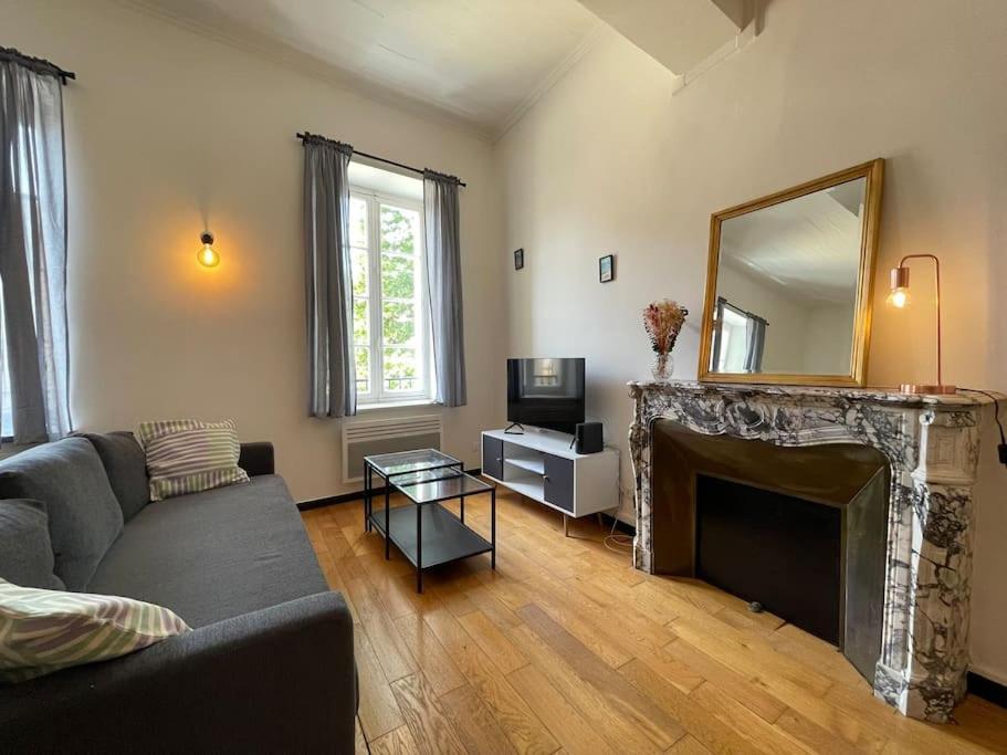 L'Appartement Tomey Avec Parking カルカソンヌ エクステリア 写真